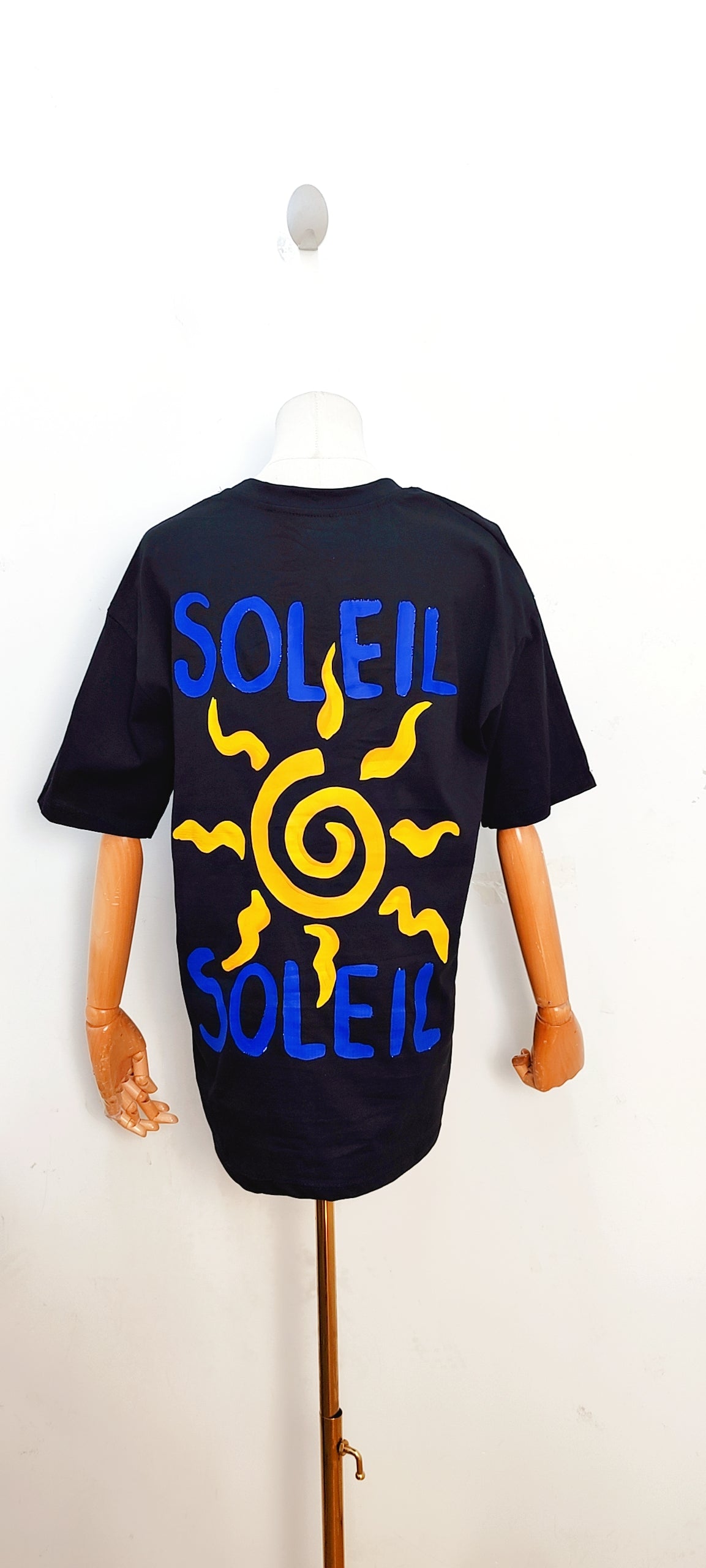 Soleil Bleu